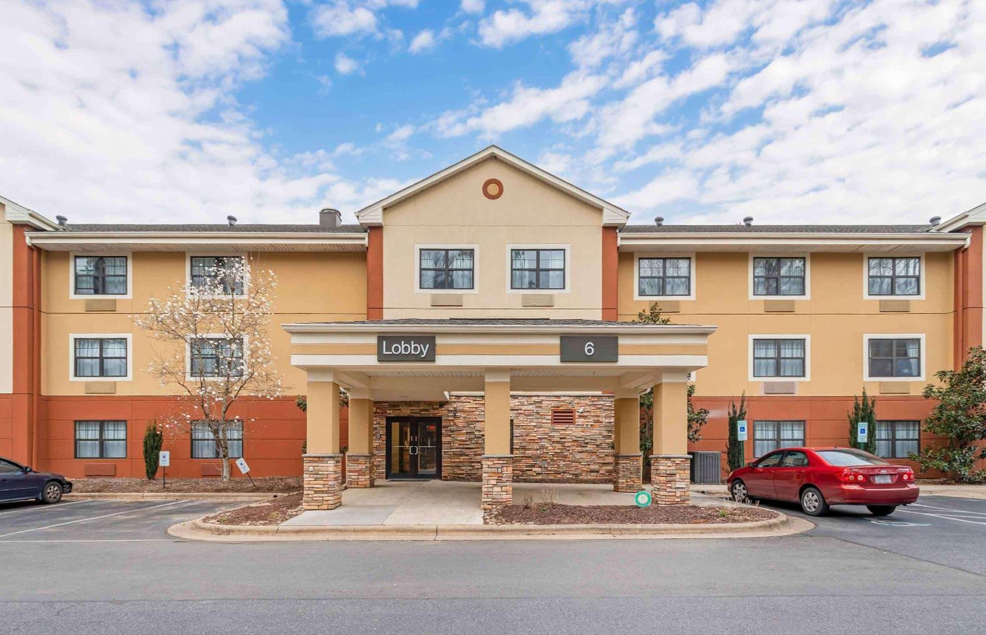 Extended Stay America Suites - Asheville - Tunnel Rd Exterior photo